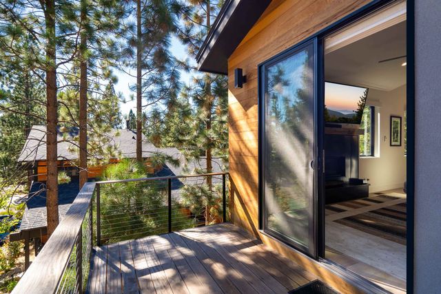 325 Woodridge Circle, Incline Village, OH 89451