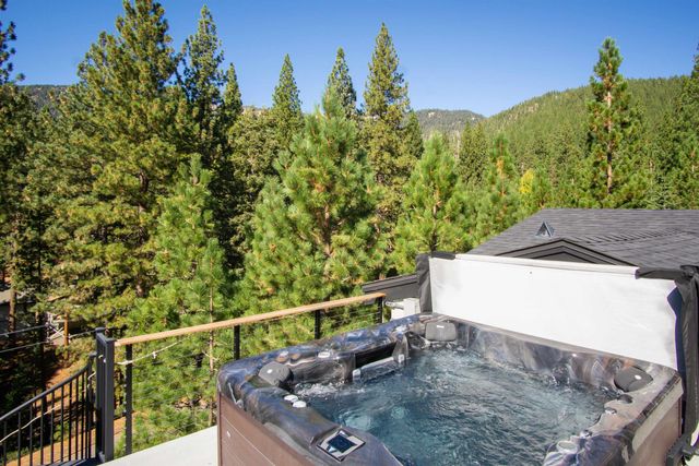 325 Woodridge Circle, Incline Village, OH 89451