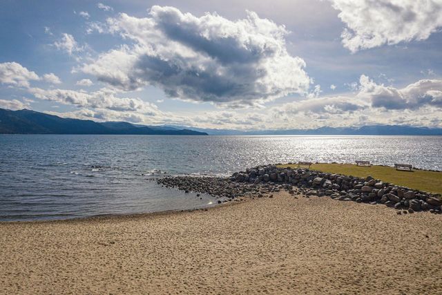 325 Woodridge Circle, Incline Village, OH 89451