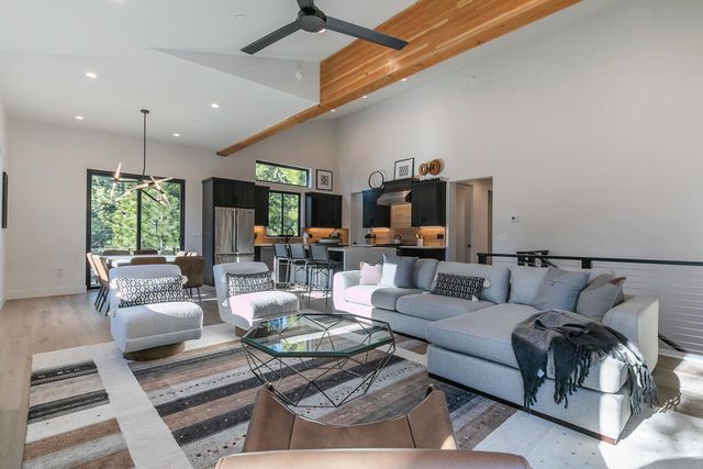 325 Woodridge Circle, Incline Village, OH 89451