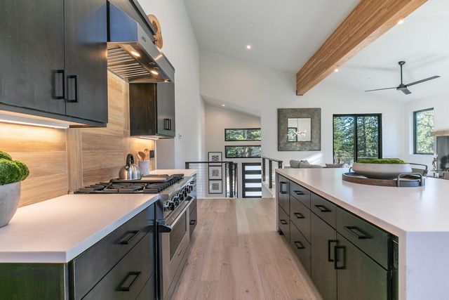 325 Woodridge Circle, Incline Village, OH 89451