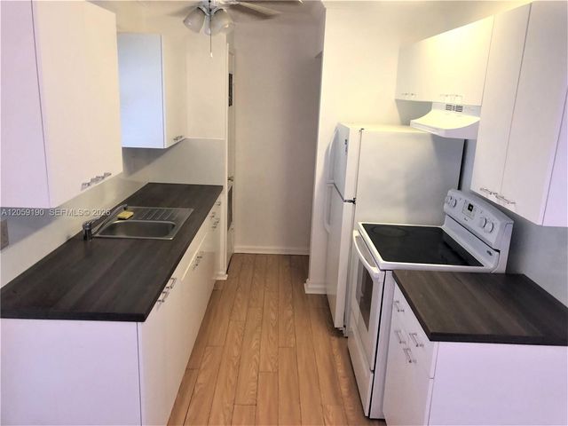 2236 Jackson St 8, Hollywood, FL 33020