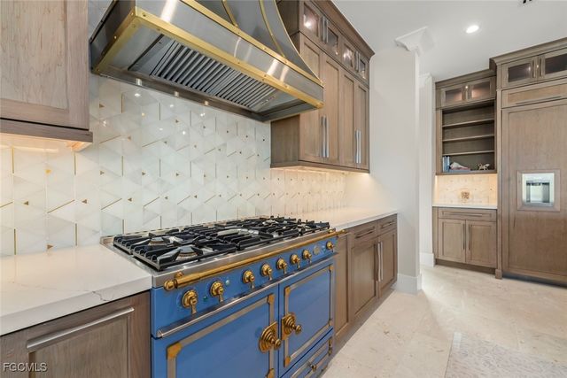 1332 Eagle Run DR, Sanibel, FL 33957