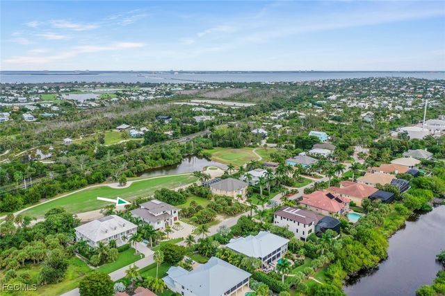 1332 Eagle Run DR, Sanibel, FL 33957