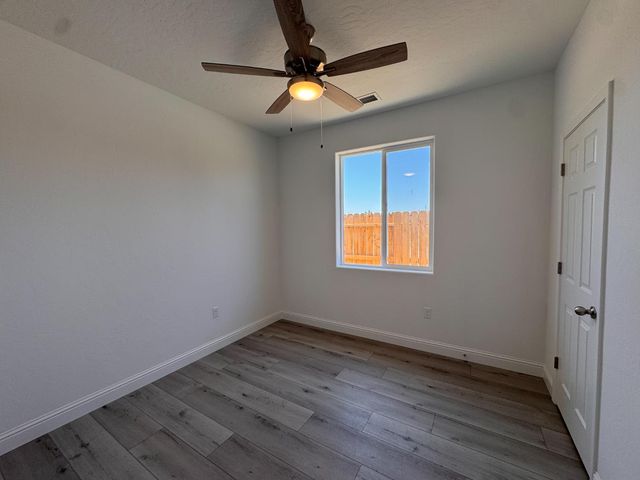 474 W Windsor Avenue, Clovis, CA 93612