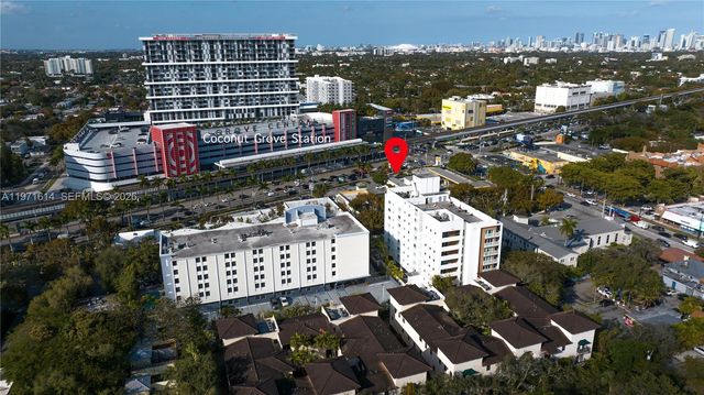 2740 SW 28th Ter 202, Miami, FL 33133