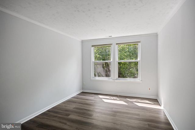 2504 GREENWOOD DR, Lindenwold, NJ 08021