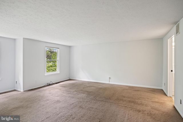 2504 GREENWOOD DR, Lindenwold, NJ 08021