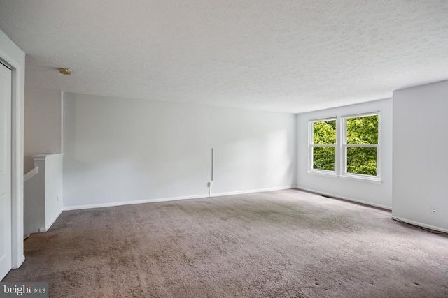 2504 GREENWOOD DR, Lindenwold, NJ 08021