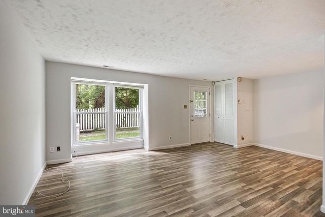 2504 GREENWOOD DR, Lindenwold, NJ 08021