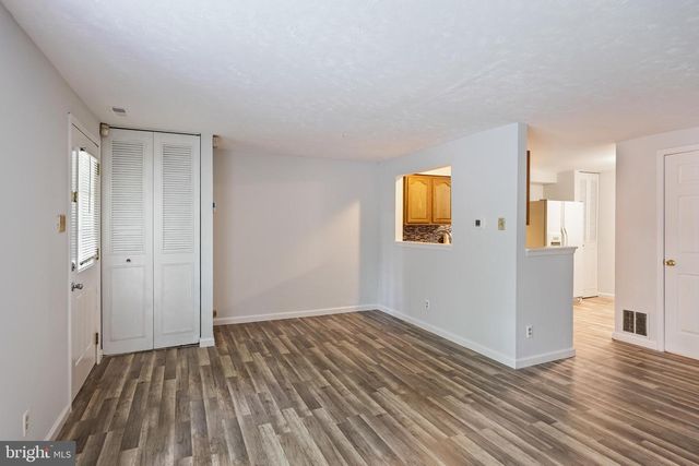 2504 GREENWOOD DR, Lindenwold, NJ 08021