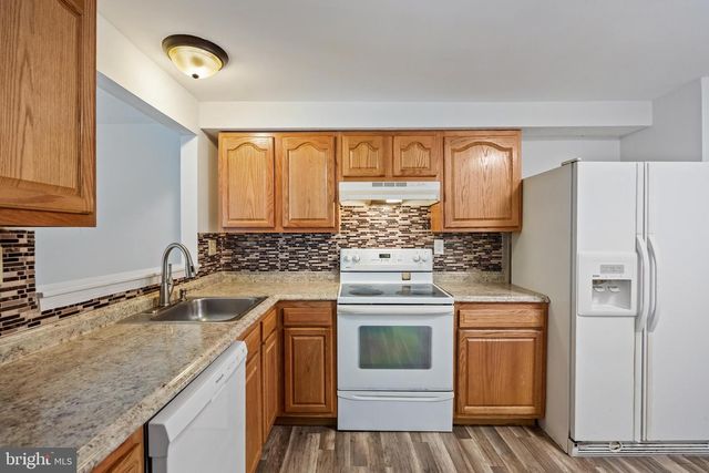 2504 GREENWOOD DR, Lindenwold, NJ 08021