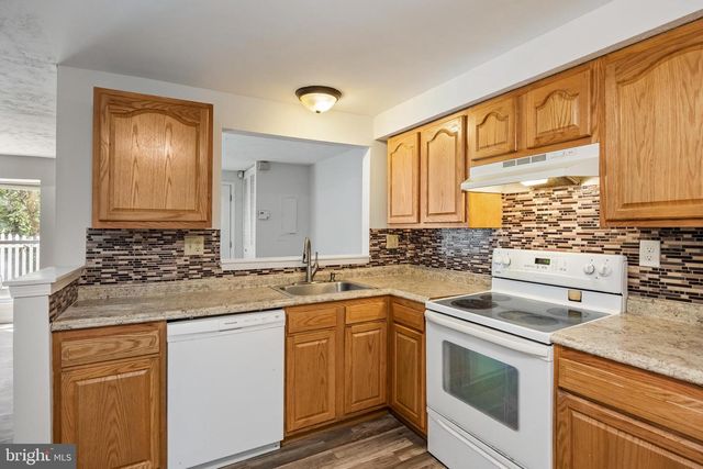 2504 GREENWOOD DR, Lindenwold, NJ 08021