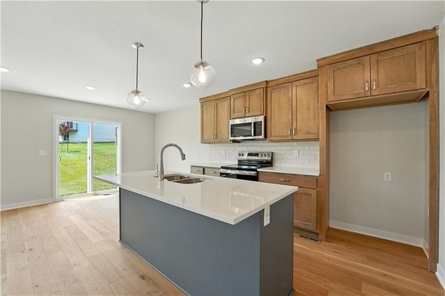 713 Glenn Circle, Raymore, MO 64083