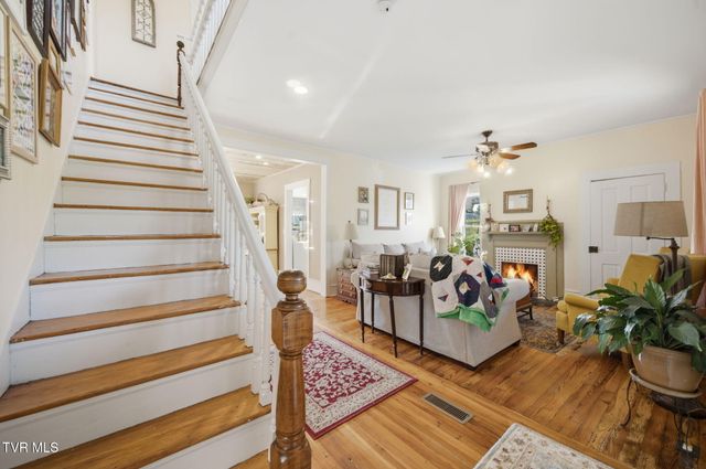 250 Five Oaks Road, Jonesborough, TN 37659