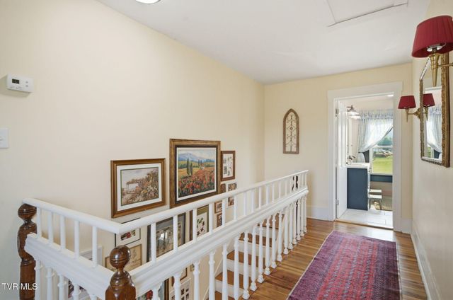 250 Five Oaks Road, Jonesborough, TN 37659