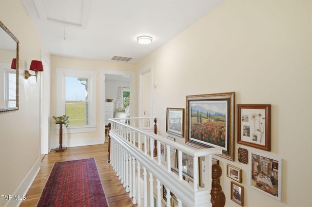 250 Five Oaks Road, Jonesborough, TN 37659