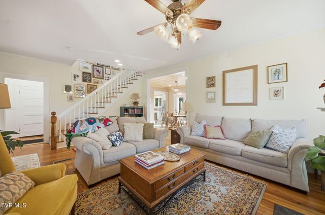 250 Five Oaks Road, Jonesborough, TN 37659