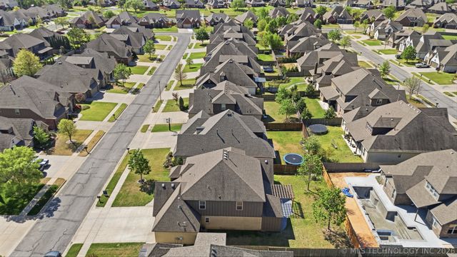 4716 S 167th East Place, Tulsa, OK 74134