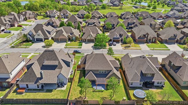 4716 S 167th East Place, Tulsa, OK 74134