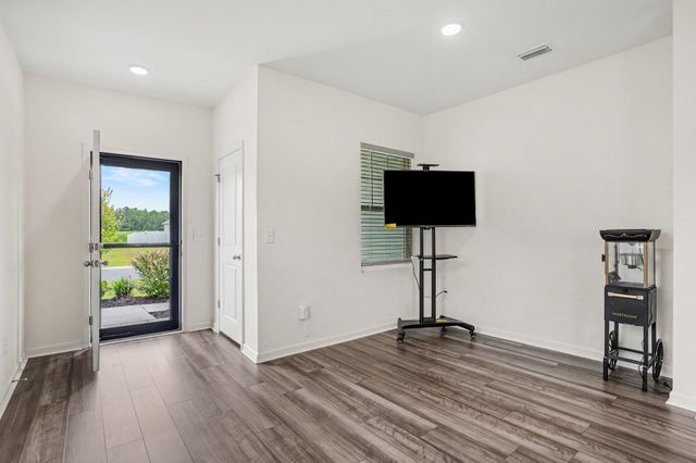 161 Linares St., Loris, SC 29569