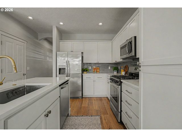 20760 Sw ROSEMOUNT St, Beaverton, OR 97078