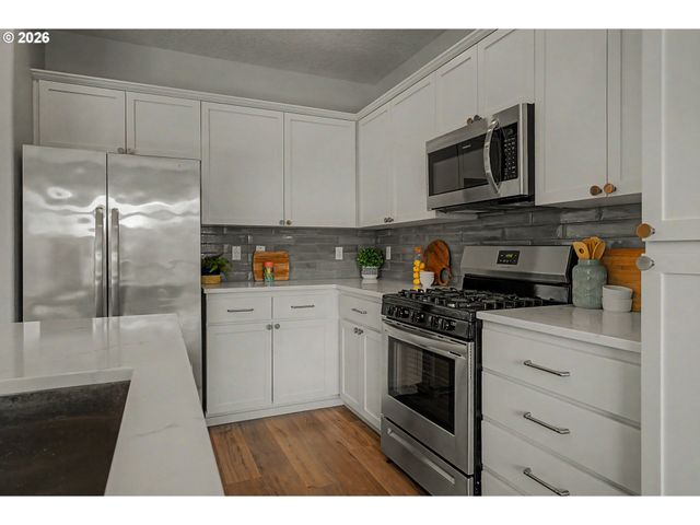 20760 Sw ROSEMOUNT St, Beaverton, OR 97078