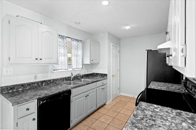 942 John Wayne Circle, Fort Walton Beach, FL 32547