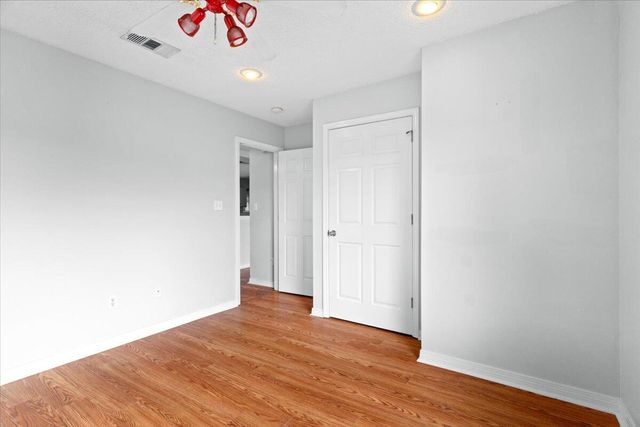 942 John Wayne Circle, Fort Walton Beach, FL 32547