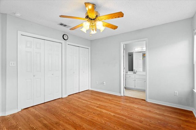 942 John Wayne Circle, Fort Walton Beach, FL 32547