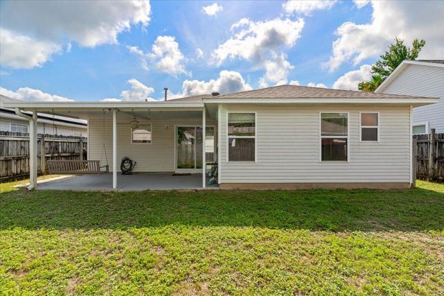 942 John Wayne Circle, Fort Walton Beach, FL 32547