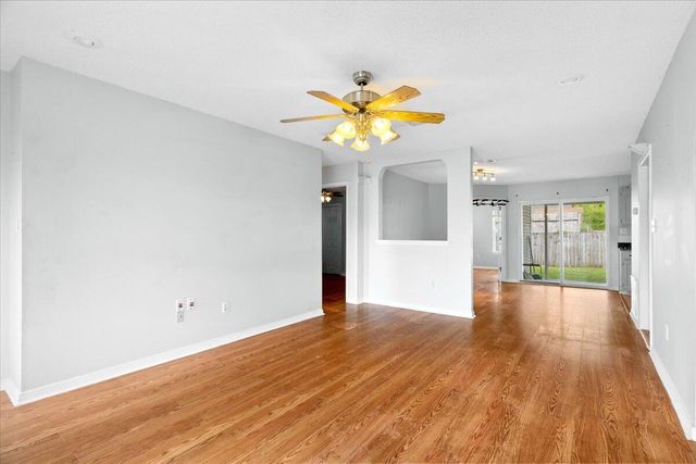 942 John Wayne Circle, Fort Walton Beach, FL 32547