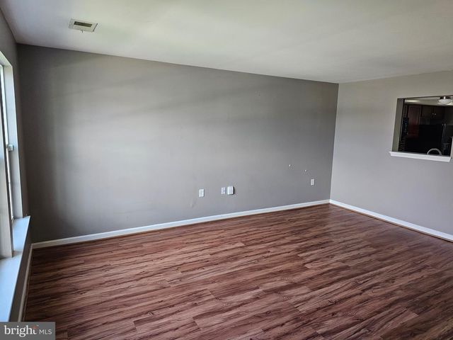 136 CHECKO, Martinsburg, WV 25401