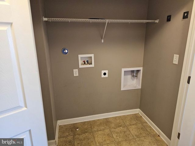 136 CHECKO, Martinsburg, WV 25401