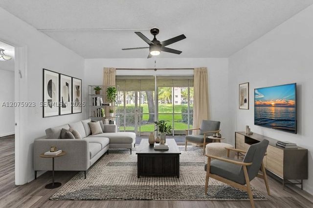 1300 SW 124th Ter 105P, Pembroke Pines, FL 33027