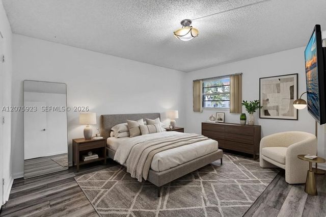 1300 SW 124th Ter 105P, Pembroke Pines, FL 33027