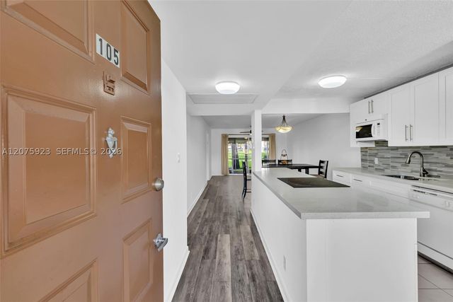 1300 SW 124th Ter 105P, Pembroke Pines, FL 33027