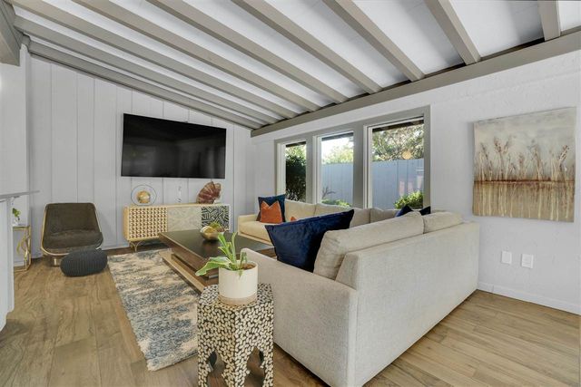 204 NW Mockingbird Rd, Lawton, OK 73507