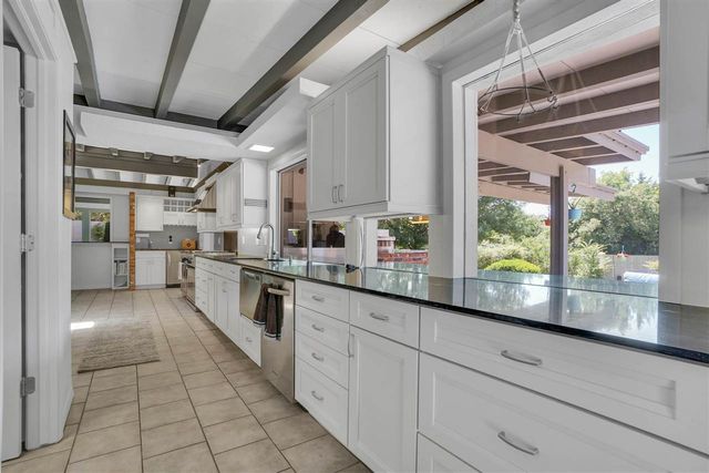 204 NW Mockingbird Rd, Lawton, OK 73507