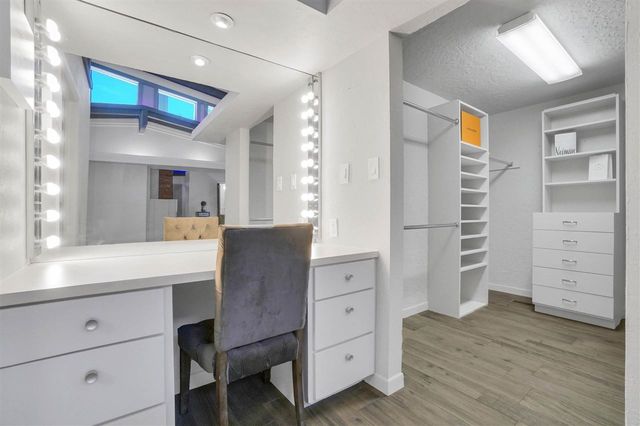 204 NW Mockingbird Rd, Lawton, OK 73507