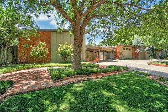 204 NW Mockingbird Rd, Lawton, OK 73507