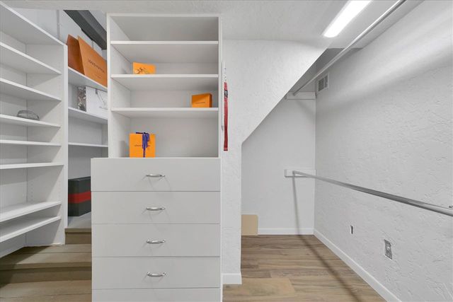 204 NW Mockingbird Rd, Lawton, OK 73507