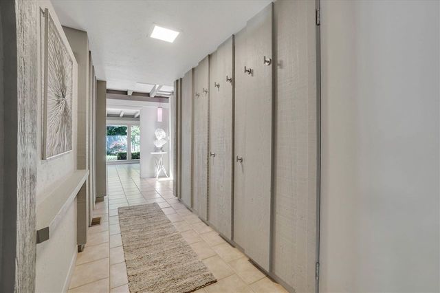 204 NW Mockingbird Rd, Lawton, OK 73507