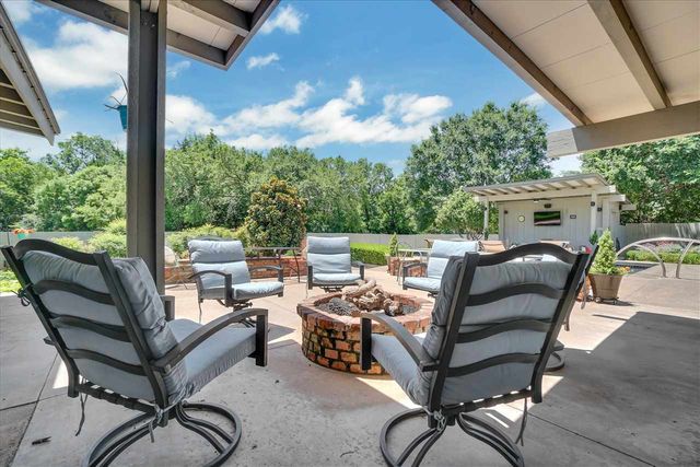 204 NW Mockingbird Rd, Lawton, OK 73507