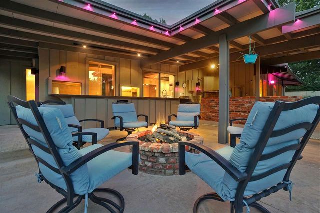 204 NW Mockingbird Rd, Lawton, OK 73507