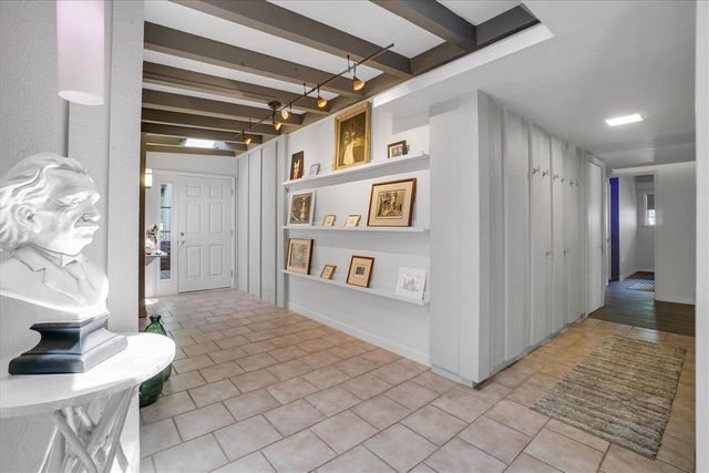 204 NW Mockingbird Rd, Lawton, OK 73507