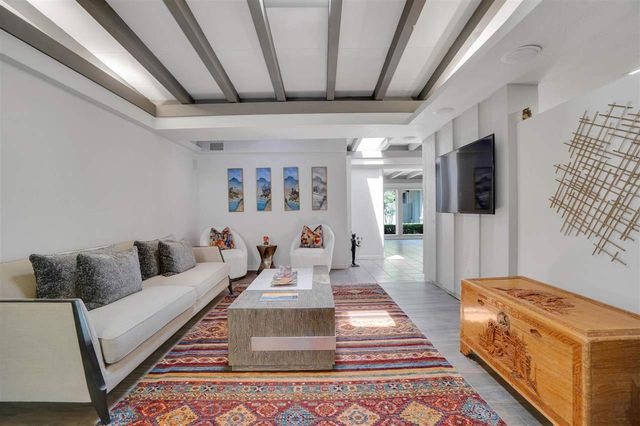 204 NW Mockingbird Rd, Lawton, OK 73507