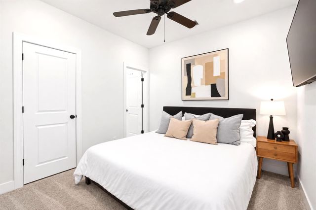 5527 Denmark Street B, Houston, TX 77028
