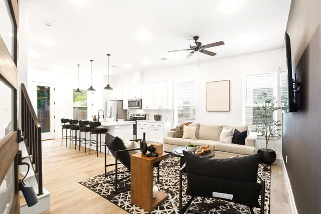 5527 Denmark Street B, Houston, TX 77028