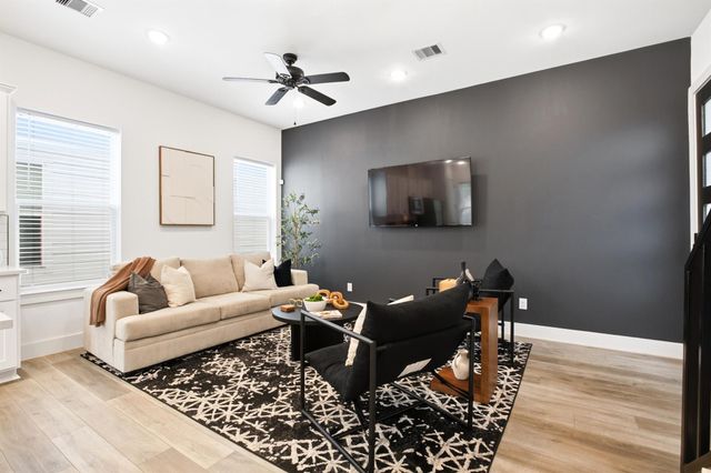 5527 Denmark Street B, Houston, TX 77028